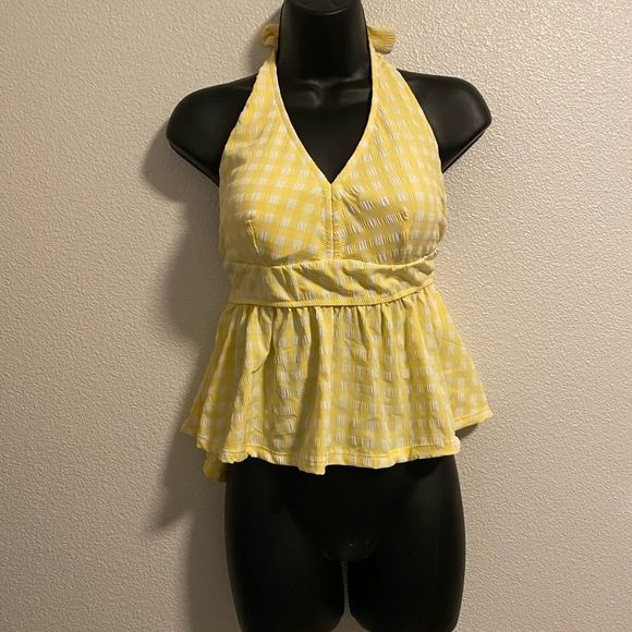 DownEast Other - 𝅺nwt Down East Swim top!